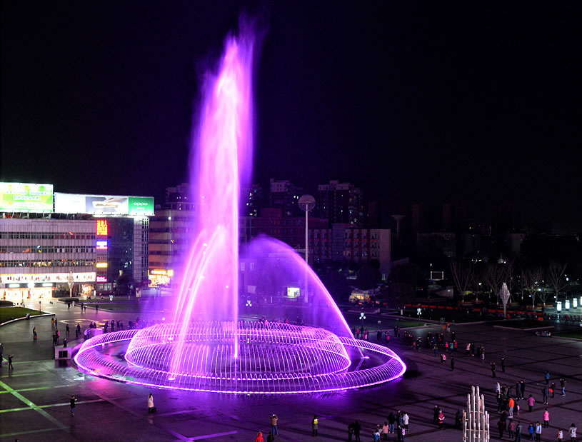 大型音乐喷泉空降！合浦这个广场重新改